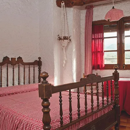 Cal Mateu, Casa De Pages Apartment